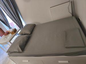 Cosy Downtown Studio in Chalkida with Large Balcony