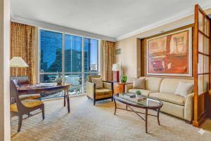 No Resort Fee MGM Signature Studio - 7703 Sleeps 4 Strip View LuxStayUSA