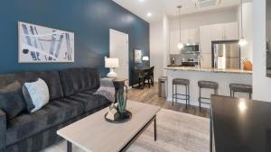Landing Incredible 1BD Clubhouse Gym