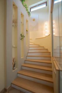 Stylish holiday home - Mountain views & peaceful setting