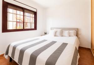 Club Salino Hideaway-Your Peaceful Retreat with Pool in Torrevieja