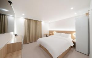 MH Hotel 3 - Junghwasan