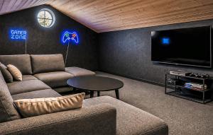 Beautiful Home In Hadsund With Sauna