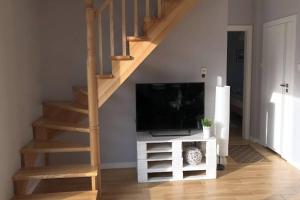 Holiday home, large garden with playground, gazebo