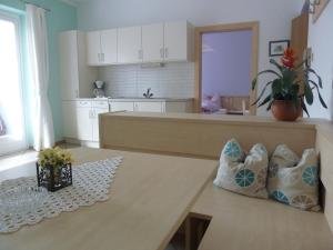 One-Bedroom Apartment (3 Adults)