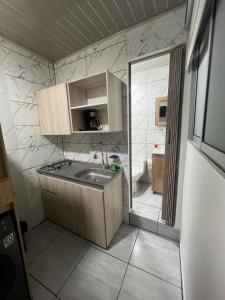 Apartaestudio cerca de mall plaza 203