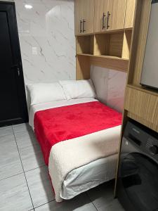 Apartaestudio cerca de mall plaza 203