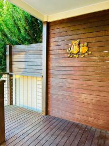 A seperate 1 bedroom bungalow