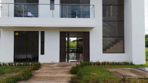 Villa Carmen de Apicalá, Piscina Privada, Jacuzzi y BBQ Hasta 16 huéspedes