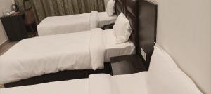 Hotel Leela Galaxy