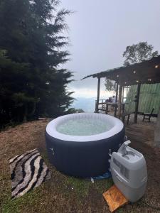 Glamping romántico entre montañas