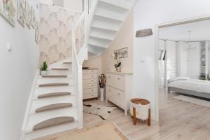 Family Apartment with Spacious Terrace and Garage in Kołobrzeg by Noclegi Renters