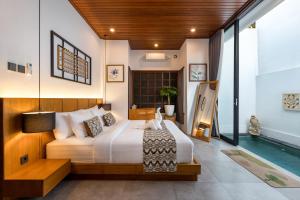 Two Bedroom Villa Balcony Bliss Ubud by SooBali
