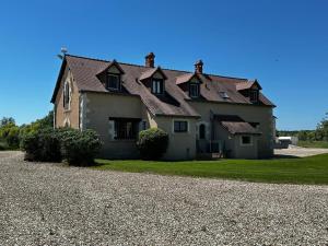 Maison des Cygnes on private property