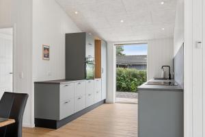Newly Renovated Holiday Home Near The Water