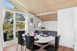 Spa Holiday Home By Høve Beach