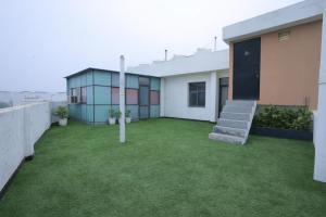 Apple Park - Comfortable Stay Near Delhi Airport, Mahipalpur