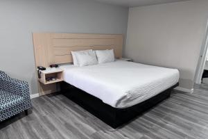 Travelodge by Wyndham Redding CA