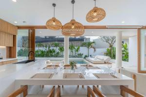 Brand New 3BR Villa Pool & Lounge Berawa Canggu