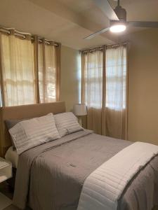 Comfy, Spacious Apartment near the beach