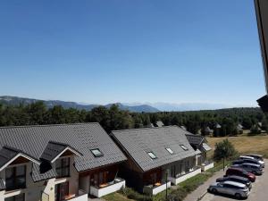Féclaz au calme, une belle vue, piscine