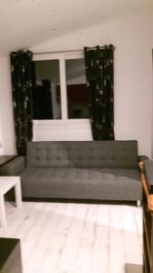 B&B / Chambres d'hotes La longere Des Glycines : photos des chambres