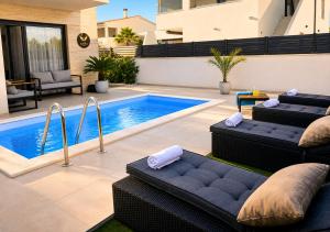 New - Luxury Villa Angel - private pool
