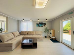 Panorama Hill Retreat by Casa Calatorului