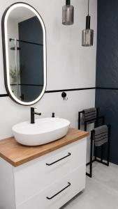 Serce Kotliny Kłodzkiej - Apartament 54m2 - 3 pokoje, balkon, ogródek