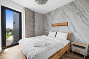 Lake Rental Pratum 20