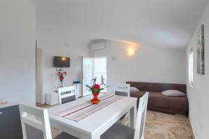 Apartment Mirjana