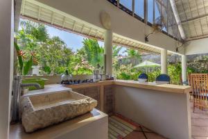 Villa Raquel by Betterplace