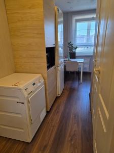 Cozy Apartment for 4 with Piano & Self Check-in
