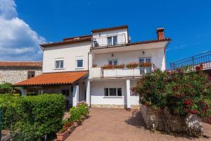 Casa Kujici