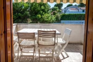 M371 - Marcelli, delizioso trilocale con terrazzo
