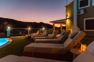 Villa Socrates Gardeno Luxury Sea View Pool Escape