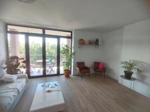 Apartment with 2 terraces and views of Canigou-Corbières