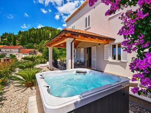 Hedera Estate House Hedera III