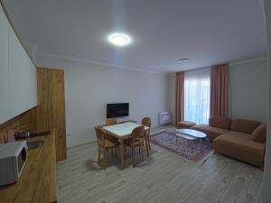 Room 103