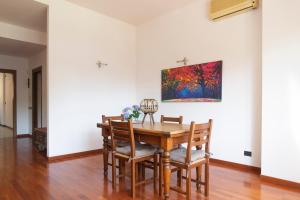 Milano Darsena Apartment, 6 guests, 2 BDR, TOP NEIGHBORHOOD, Navigli, By HouseinMilano