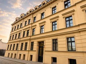Apartament przy Warcie