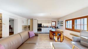 Flat in Mayoux - 4 Seasons in the Val dAnniviers
