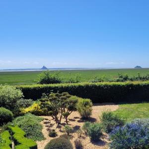 Maisons de Familles Vacation rental with pool spa and Mont-Saint-Michel