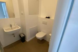 1 room apartment, balcony, Zuzany Chalupovej 18