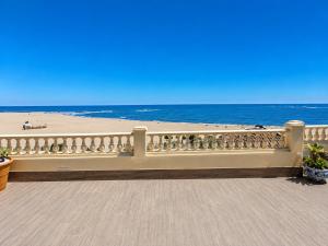 Los Cisnes, Playa Isla Canela - By AC REAL