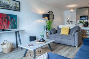 Modern apartment, sleeps 6, Belfast city centre