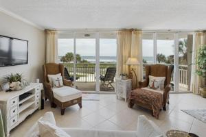 Two Bedroom Condo with Oceanfront Balcony and Resort Amenities