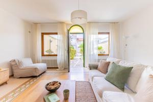 Verdemare, a Viareggio parcheggio privato e splendido giardino