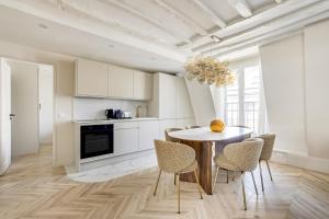 Pick A Flats Apartment in Champs-Elysées - Rue Ponthieu