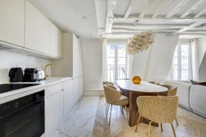 Pick A Flats Apartment in Champs-Elysées - Rue Ponthieu